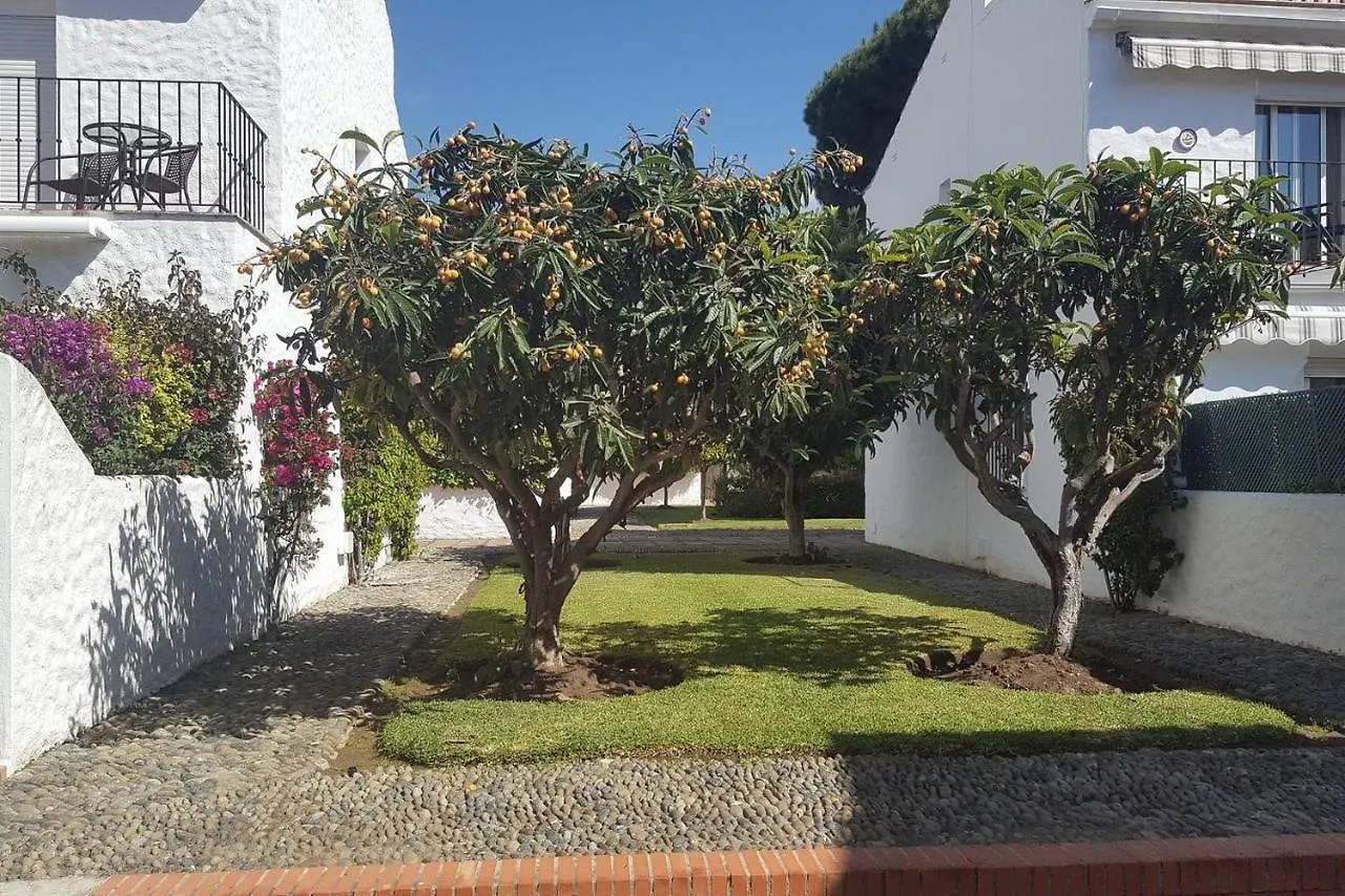 Precioso Apartamento A Pie De Playa En La Nueva Milla De Oro Entre Estepona Y Marbella 0*,  Испания
