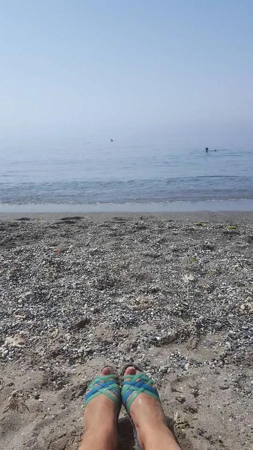Precioso Apartamento A Pie De Playa En La Nueva Milla De Oro Entre Estepona Y Marbella