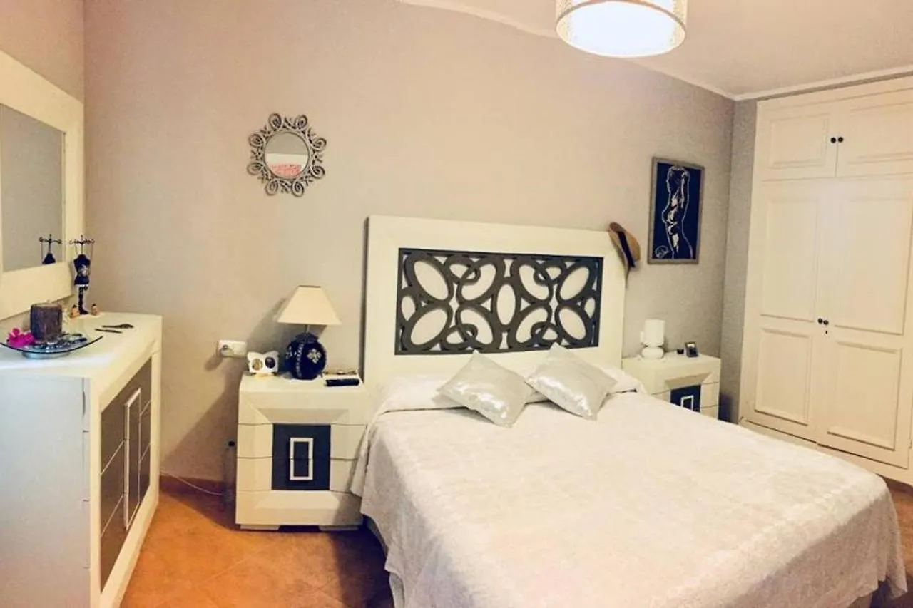 Precioso Apartamento A Pie De Playa En La Nueva Milla De Oro Entre Estepona Y Marbella 0*,  Spain